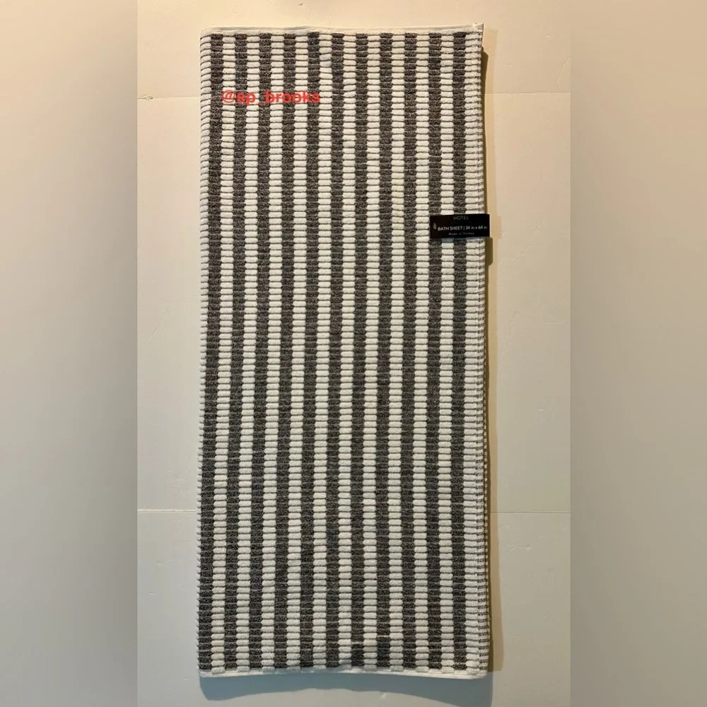 🎁1PC Hotel Balfour Bath Sheet - 34” x 64” - Textured Off White and Heather Gray